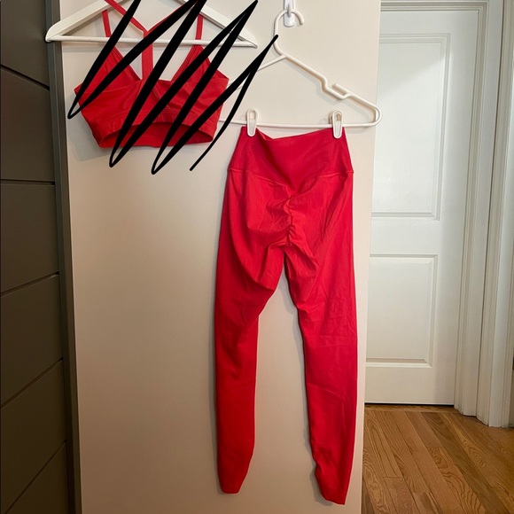 Whitney Simmons X Gymshark - Picture 3 of 4